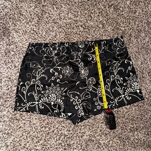 Express Black and Cream White Floral Micro Mini Shorts